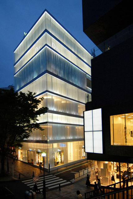 东京表参道上的dior store designed by kazuyo sejima ryue